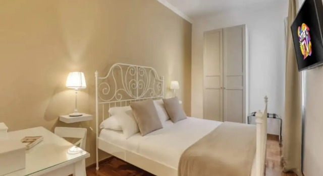Коттедж c 1 комнатой с балконом Atrhome Penthouse Frattina