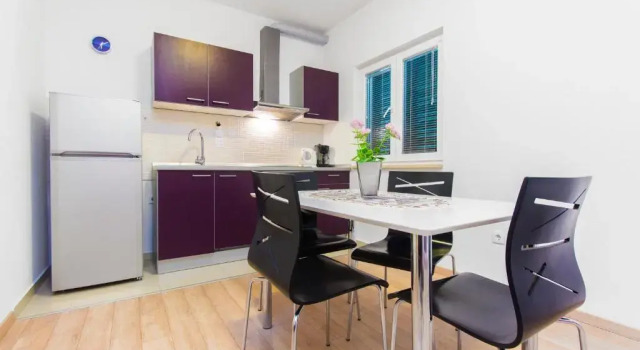 Apartments Srdarev Pencov, Забронировать Апартаменты/квартира Отели Водице с парковкой, рядом с Частный Пляж Отеля «Кристина», Парковка