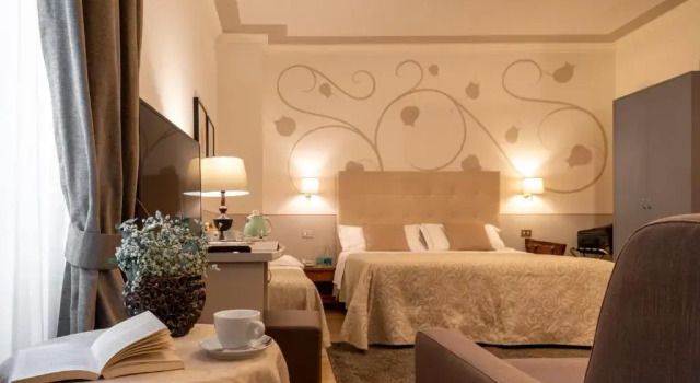 Четырёхместный номер Standard Hotel Ambasciatori