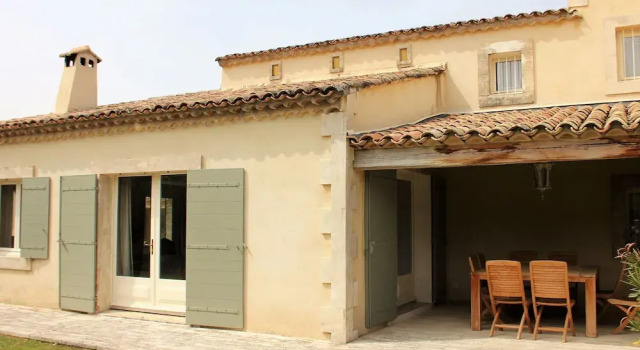 Mas in Eygalières with Heated Pool, Забронировать Отель Эгальер Альпий