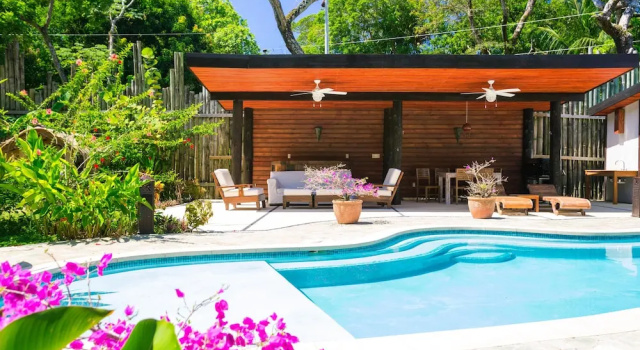 Green Bamboo Cabana, Prenota Casa vacanze Ville a Roatan, Villa