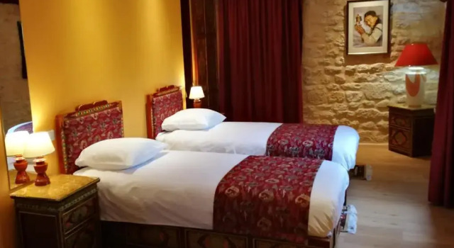 Himalaya en Perigord, Rezerwuj Hotel Tursac Akwitania