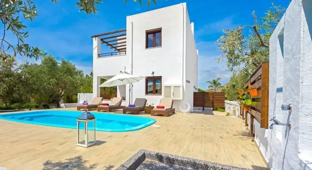 Вилла с 2 комнатами с балконом Melfe Villas