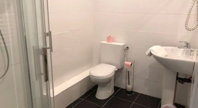 Номер Comfort Hôtel Le Saint Patrice