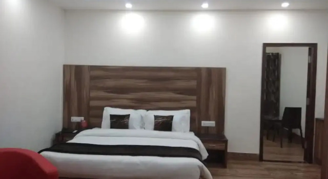 Hotel Seven Oaks, Rezervovat Hotel Mussoorie Uttarakhand