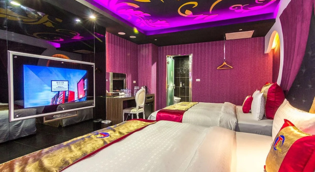 Четырёхместный номер Comfort с балконом Ting-Shuai Motel
