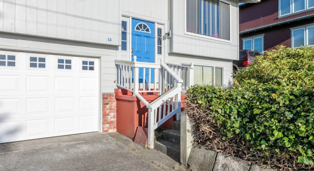 35 SW Hurbert St House - 3 Br home by RedAwning, Book Feriehus Villaer i Oregon Coast, Villa