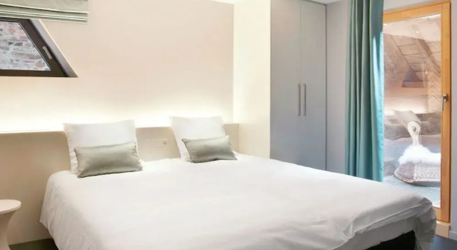 Majestic Holiday Home In Butgenbach With Turkish Steambath, Rezervasyon Otel Amel Liege