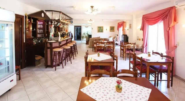 Hotel Fourkos