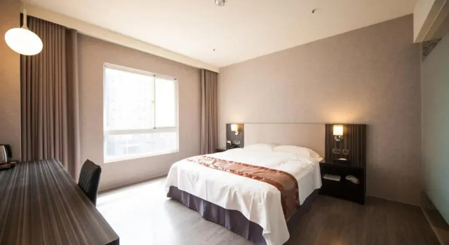 Номер Economy Grand Crystal Hotel