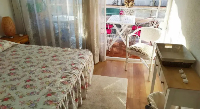 Amazing Apartment Infront the Beach, Rezerwuj Apartament Roda de Bara Tarragonès