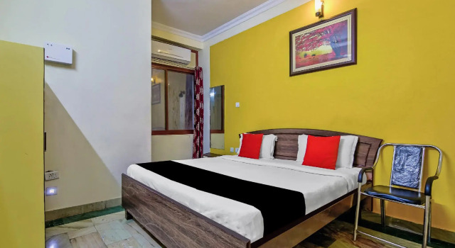 Collection O 41962 Hotel VS Continental