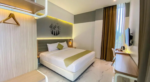 Premier Doppel Zimmer mit Balkon Facade Hotel by Azana
