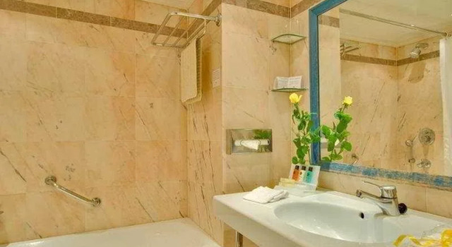 Crowne Plaza Brussels Europa, Prenota Hotel Hotel a Flanders con parcheggio, Parcheggio