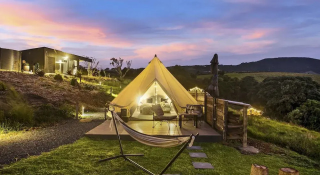 Тент с видом на горы Cicada Luxury Camping