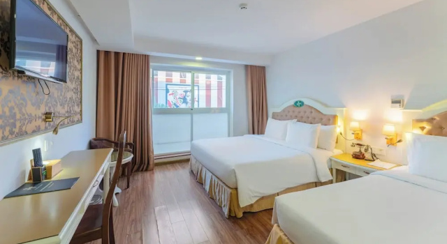 Трёхместный номер Superior Nha VIET Nha Trang Hotel, former name Nha Trang Prince