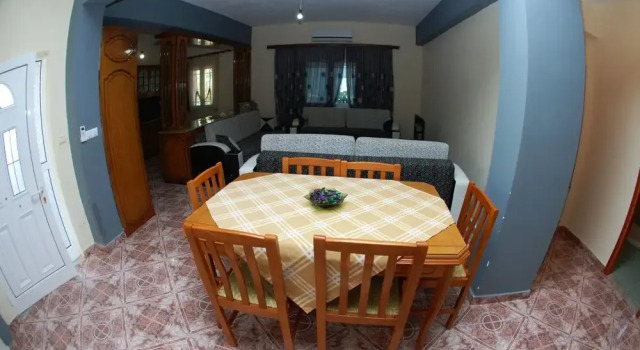 Vila Krisangjelo, Rezerwuj Hotel Ksamil Vlorë County