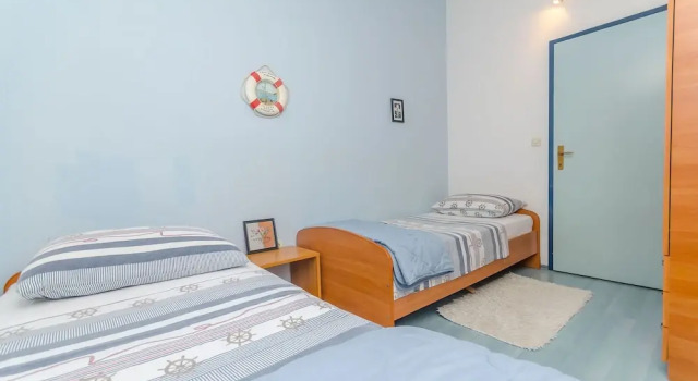 Apartments Zdenka, Rezerwuj Apartament Hotele w Split-Dalmatia County z parkingiem, Parking