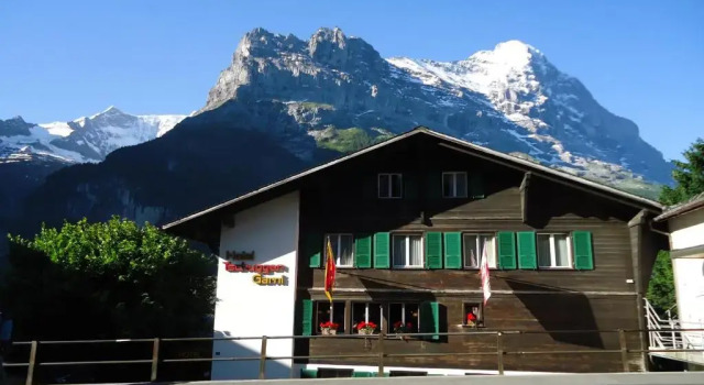 Двухместный номер Standard Hotel Tschuggen
