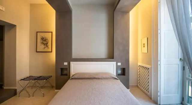 Mercatello Bed and Breakfast, Забронировать Отель Отели Неаполя с парковкой, рядом с Ospedale degli Incurabili, Парковка