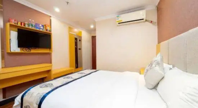 Jiaqi Hotel (Foshan Pingzhou Jade Street)