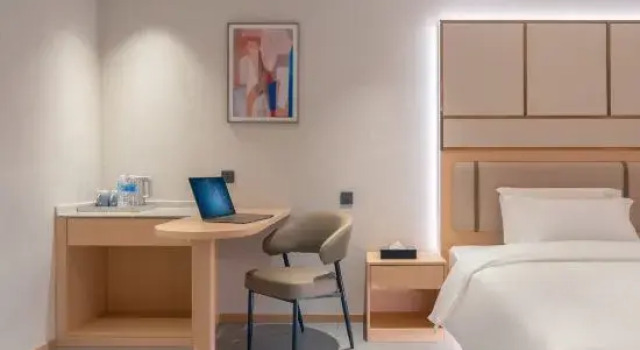 Люкс Jianshui Home Inn UP Huayi Collection Hotel (Jianshui High-Speed Railway Station Passenger Station)
