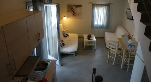 Семейный номер Standard Дуплекс c 1 комнатой с балконом и с видом на море Zathea Apartments