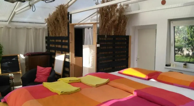 Greenhouse just 15 min from the Old Town, Rezervovat Hotel Bratislava Bratislava