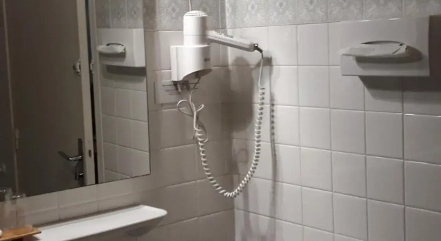 Двухместный номер Standard Logis Hôtel AMBROISE