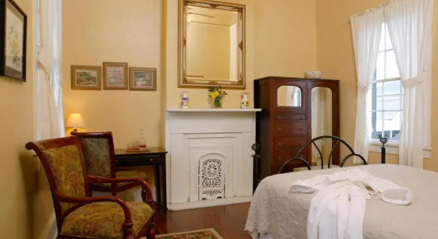 Номер Deluxe Ashtons Bed and Breakfast