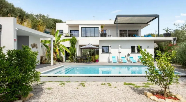 Вилла Splendid villa with pool and seaview 20 min away from Nice center - Welkeys