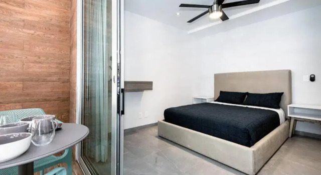 G05S Vic Luxury Studio in downtown walking to the beach, Забронировать Апартаменты/квартира Отели Плая-дель-Кармен с парковкой, рядом с Пляжный клуб Mamitas, Парковка