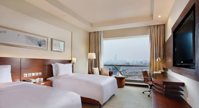 Двухместный номер клубный Standard Holiday Inn Shanghai Pudong Kangqiao by IHG