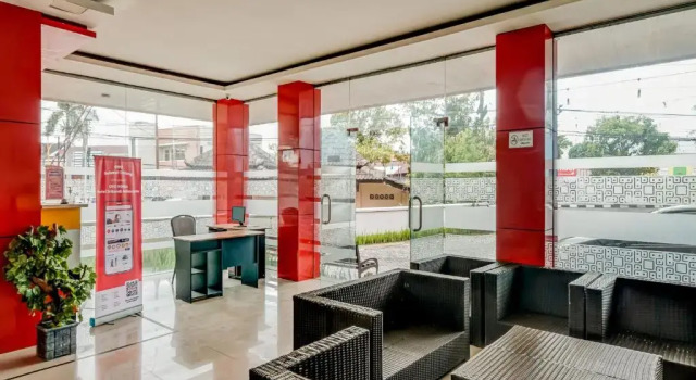 OYO 90986 Hotel Srikandi Adisucipto, Book Hotel Baturetno 