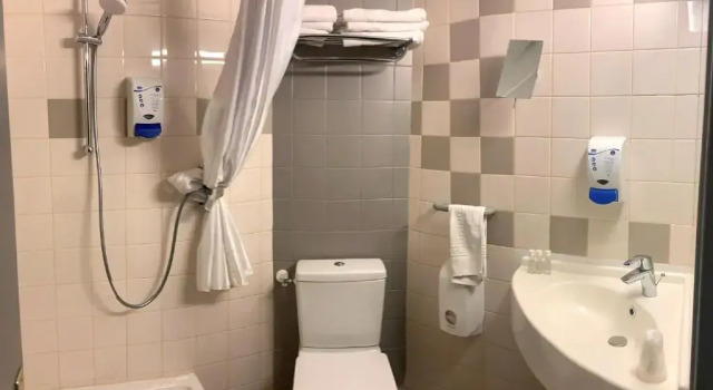 Трёхместный номер Standard Campanile Grenoble Centre Gare