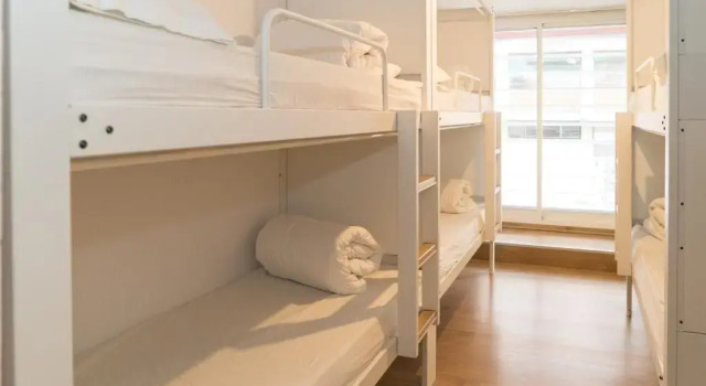 Кровать в общем номере Pars Teatro Hostel