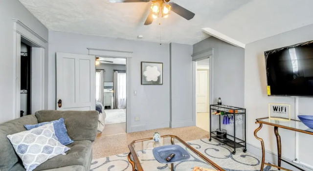 < 2 Mi to Hospitals & University: South Wedge Apt!, Брондау Пәтер Рочестер Finger Lakes