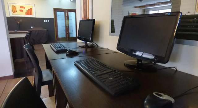 Hotel Linz, Забронировать Отель Отели Вилья-Карлос-Пас с парковкой, рядом с Uruguay Bridge, Парковка