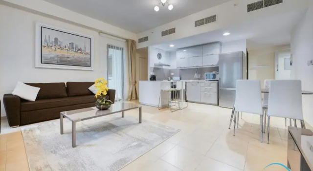 Classy 1BR in Bahar, Jumeirah Beach Residence by Deluxe Holiday Homes, Забронировать Отель Джумейра , рядом с Dubai Marina Yacht Club