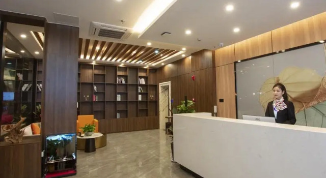 GreenTree Inn Express Shandong Zaozhuang Shizhong District Huashan Road Ginza, Varaa Hotelli Hotellit Shandong pysäköinnillä, Pysäköinti