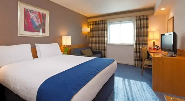 Трёхместный номер Standard Leonardo London Heathrow Airport
