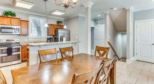 Апартаменты Walk to Ocean: Myrtle Beach Townhome w/ Balcony!