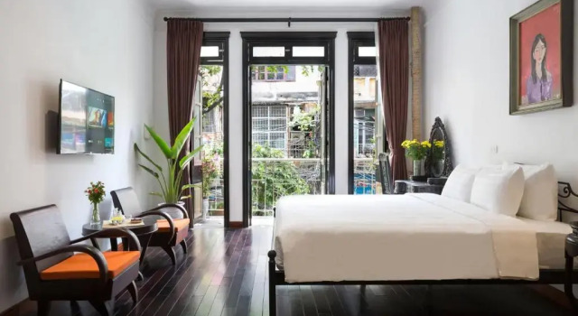 Апартаменты Centraltique Downtown - Bespoke Colonial House Near Hoan Kiem Lake