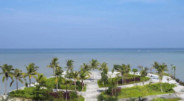 Двухместный номер Standard с балконом и с видом на сад Fairfield by Marriott Belitung