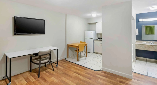 Четырёхместный люкс Extended Stay America Select Suites - Odessa
