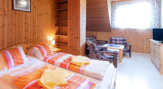Апартаменты Erlebnisbauernhof Tschom