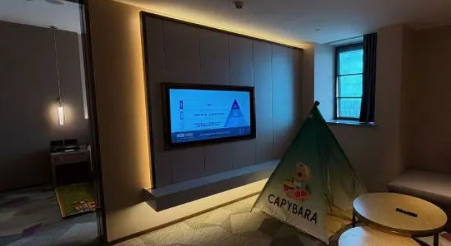 Семейный номер Standard Lavande Hotel Chengdou Qingbai River Phoenix Lake