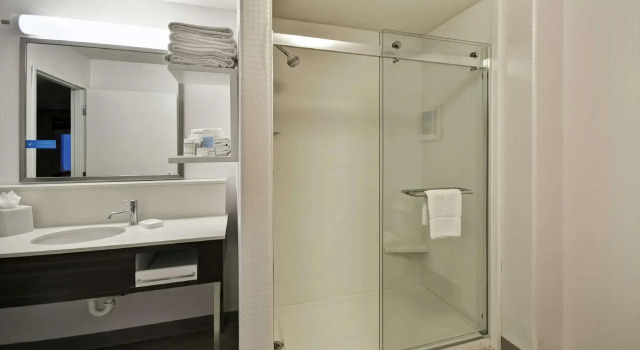 Четырёхместный люкс Hampton Inn & Suites Yuma