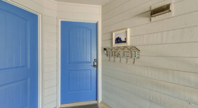 Апартаменты Beachfront Condo w/ Balcony on Manasota Key