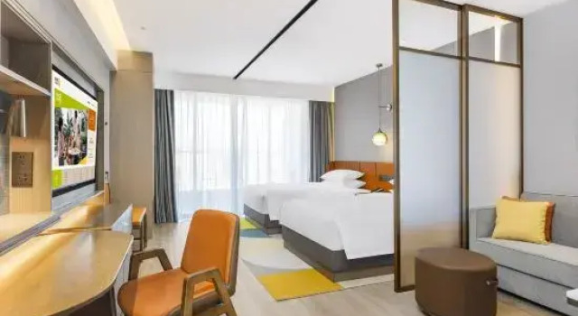 Двухместный люкс с видом на озеро Home2 Suites by Hilton Shaoguan Wengyuan